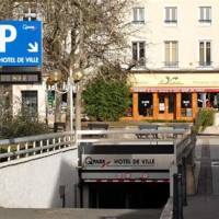 Chartres Hotels With Parking